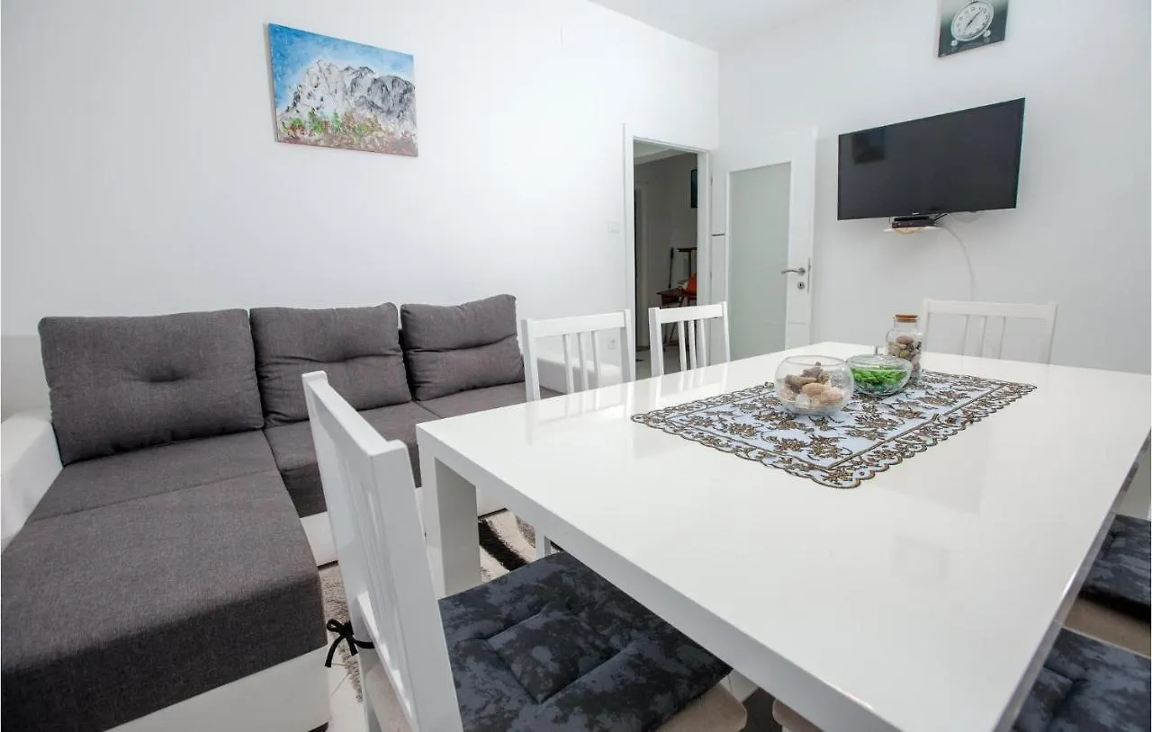 펜션 Cozy Home In 셀리네